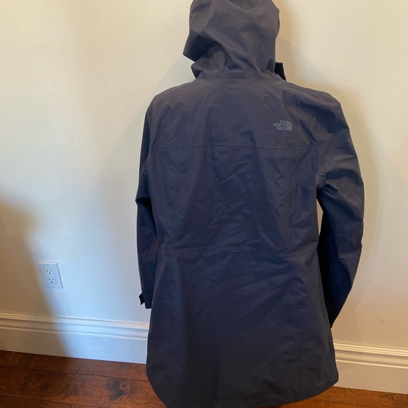 North Face City Midi Waterproof Jacket - Picture 7 of 8